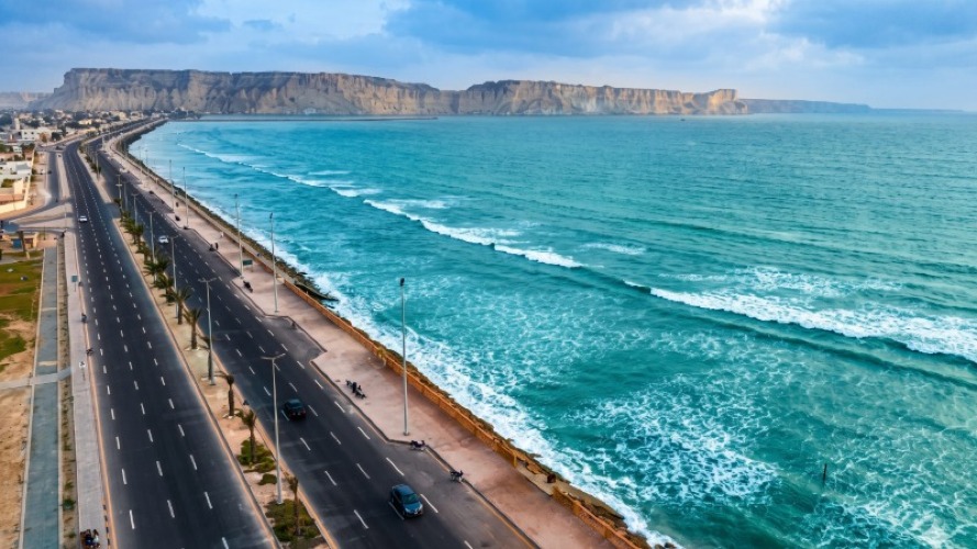 Gwadar's Golden Coastline — Bakhshi Hotel Gwadar